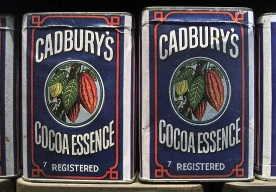 vintage-cadburys-cocoa-essence-packaging
