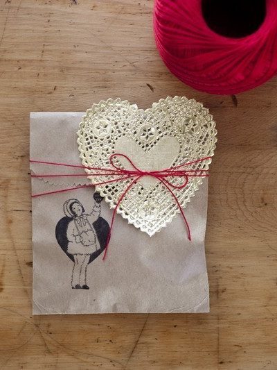 Humunuku Paper Goods thumbnail