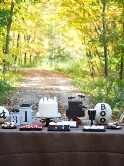 A Spooky Halloween Dessert Buffet thumbnail