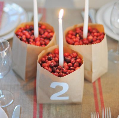 A Pretty Winter Table thumbnail