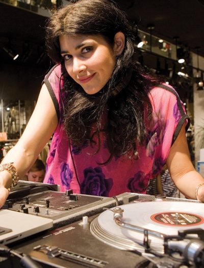 Sponsored Post: Scratch Weddings thumbnail