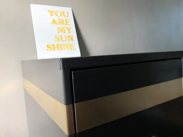 Update your boring office supplies with some gold spray paint!