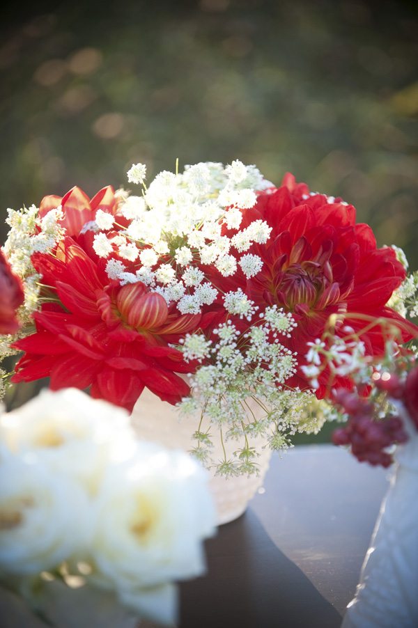 Pretty Red + White Wedding Flowers The Sweetest Occasion