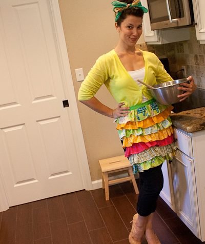 DIY Shortie Ruffle Apron thumbnail