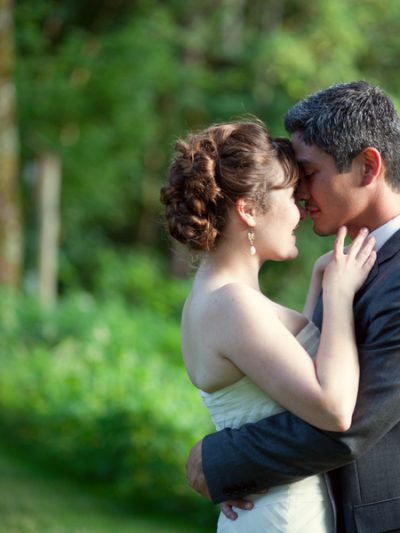 Morgan + Robert: A Woodland Oregon Wedding thumbnail