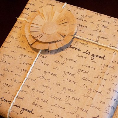 DIY Handwritten Wrapping Paper thumbnail