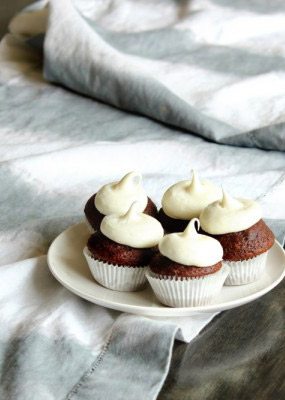 DIY Dip Dye Striped Table Runner thumbnail