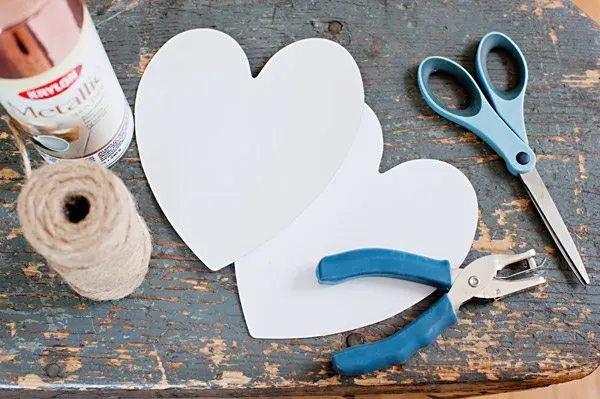 DIY heart garland from The Sweetest Occasion