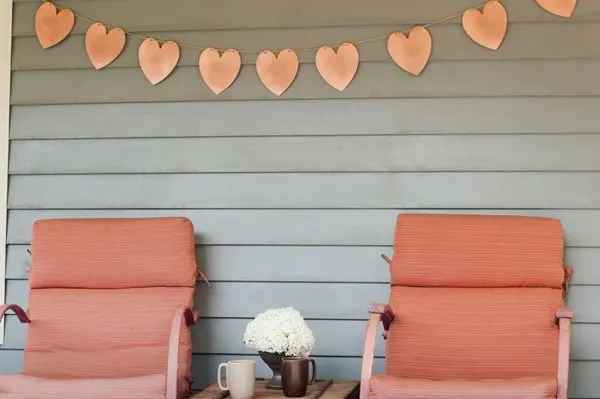 DIY heart garland from The Sweetest Occasion