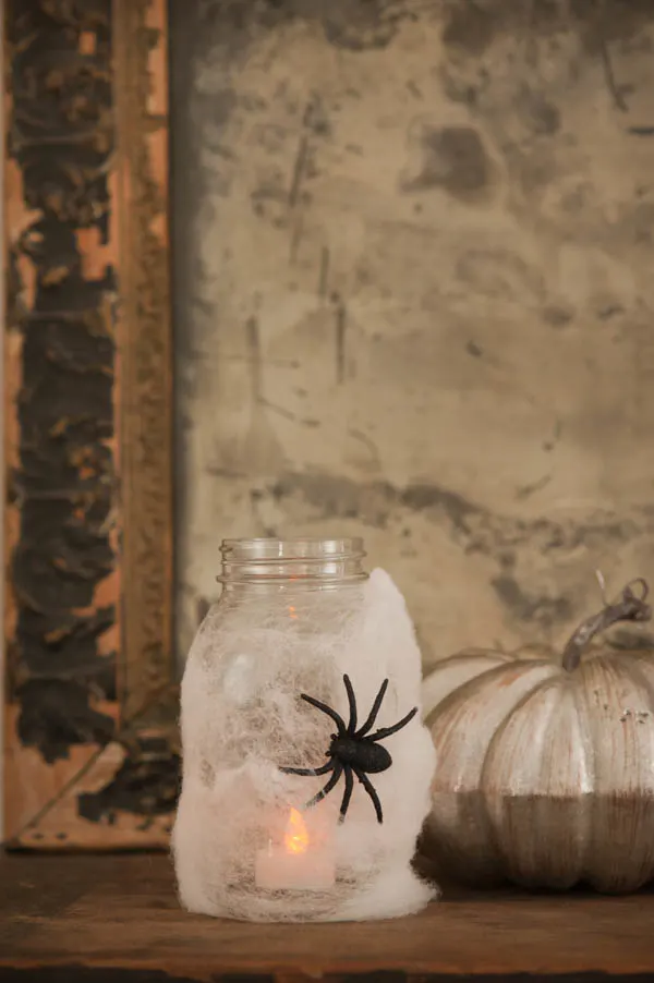 Halloween mason jar spider lanterns | The Sweetest Occasion