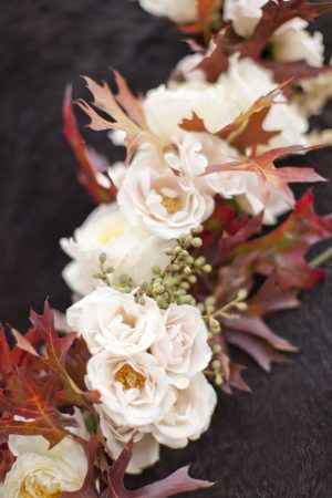 Beautiful fall flowers by Sarah Winward | photo by Jessica Peterson via The Sweetest Occasion