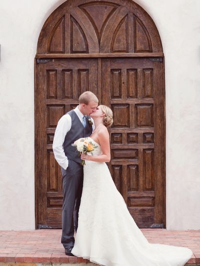 Julieanne + Bryce: A Sweet Texas Wedding thumbnail