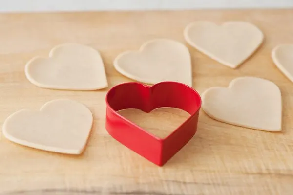 Cherry Jam Heart Pie Pops from The Sweetest Occasion