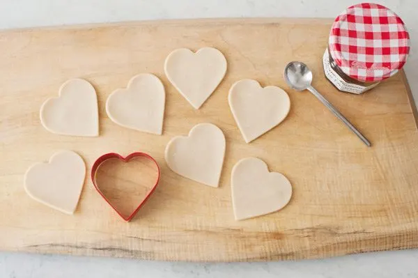 Cherry Jam Heart Pie Pops from The Sweetest Occasion