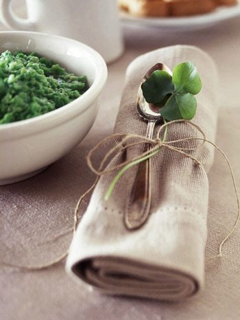 Shamrock place setting