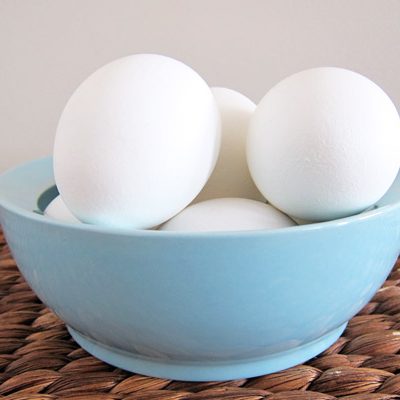 DIY Glitter Eggs (Failed) thumbnail