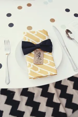 Bow place setting