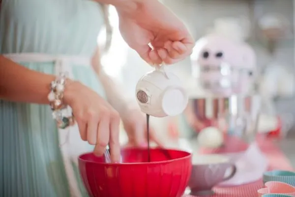pouring-chocolate