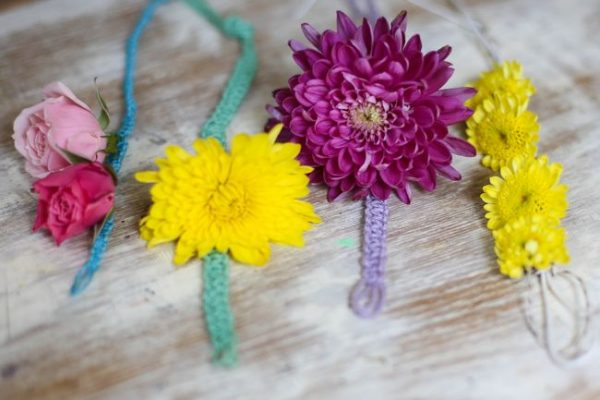 DIY Fresh Flower Macrame Bracelet