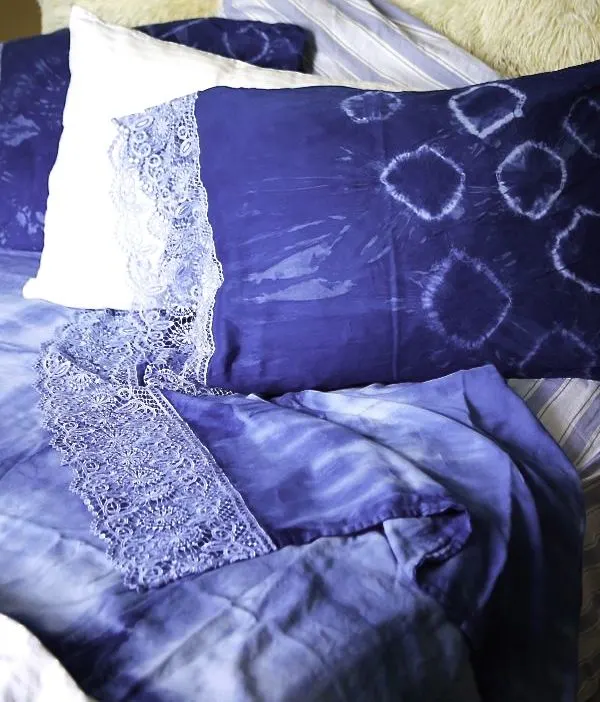 Indigo dyed pillows hotsell