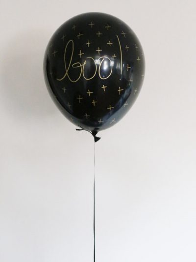 DIY Black + Gold Halloween Balloons thumbnail