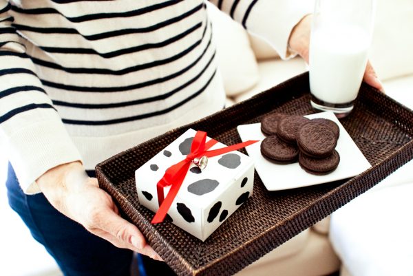 DIY Milk and Cookie Favors | The Sweetest Occasion