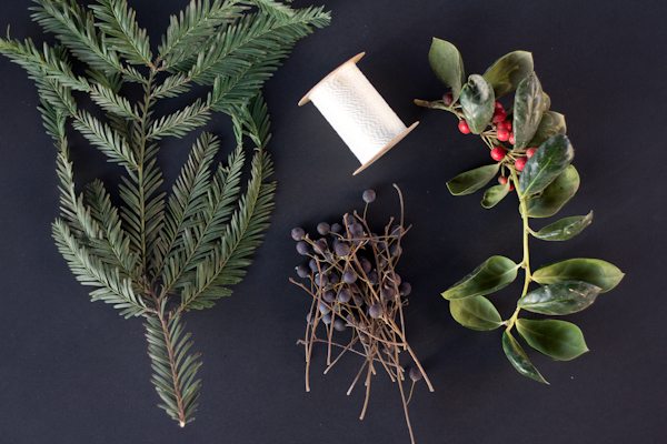 DIY Mini Holiday Wreaths