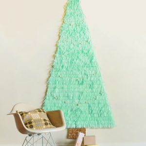 10 Best DIY Faux Christmas Trees thumbnail