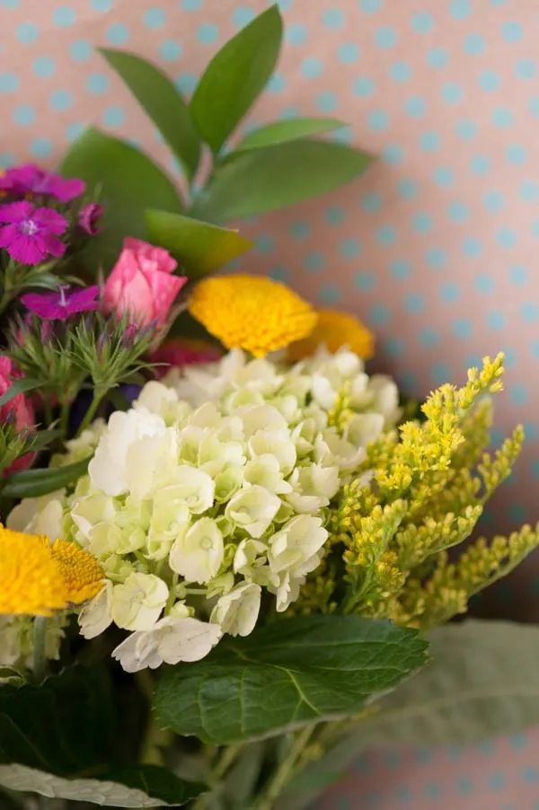 DIY Mini Valentines Day Bouquets