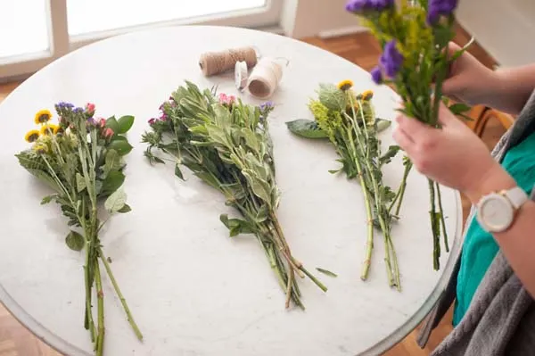 DIY Mini Valentines Day Bouquets