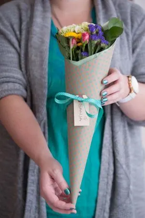 DIY Mini Valentines Day Bouquets