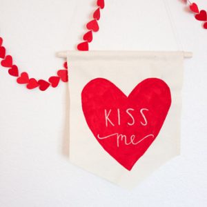 10 Best Valentine’s Day Crafts thumbnail