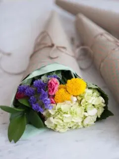 DIY Mini Valentines Day Bouquets
