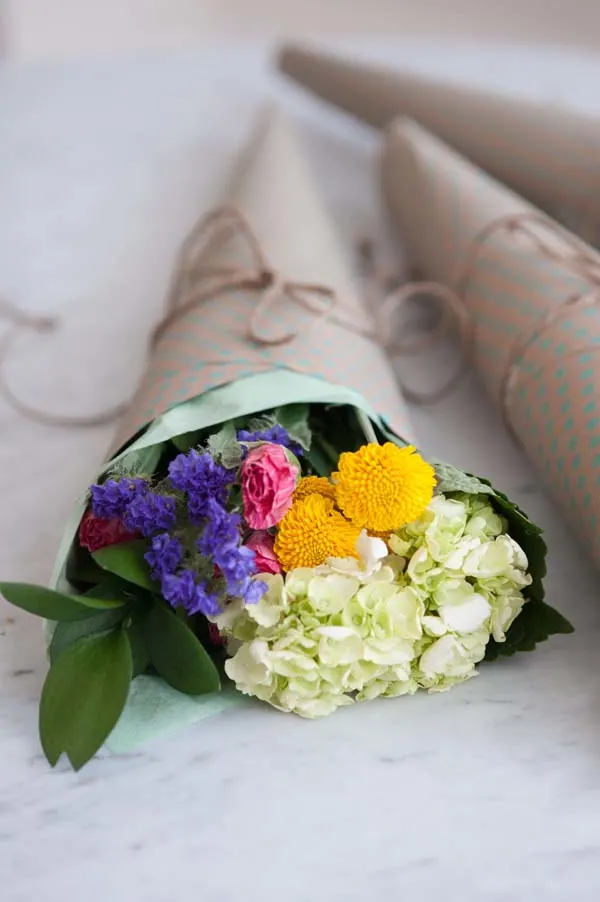 Spread the love with these DIY printable cones for Valentine's Day flowers