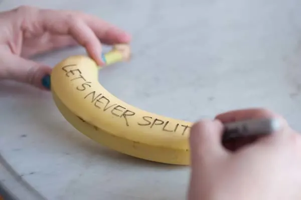 DIY Banana Valentines