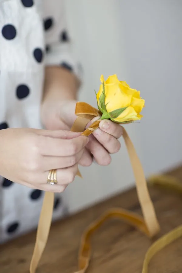 DIY Ribbon Flower Necklace