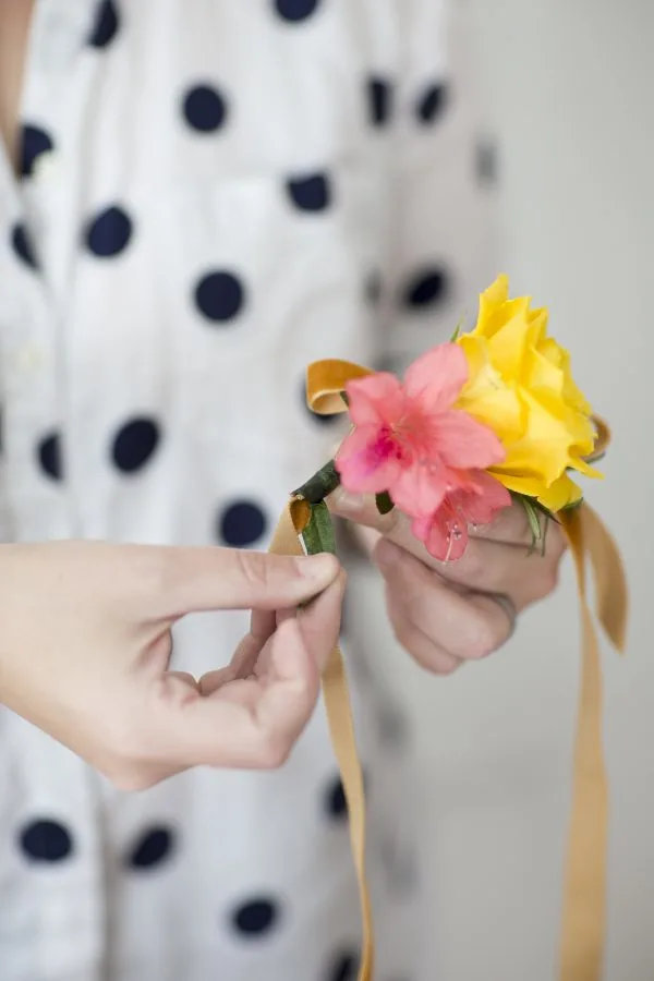 DIY Ribbon Flower Necklace