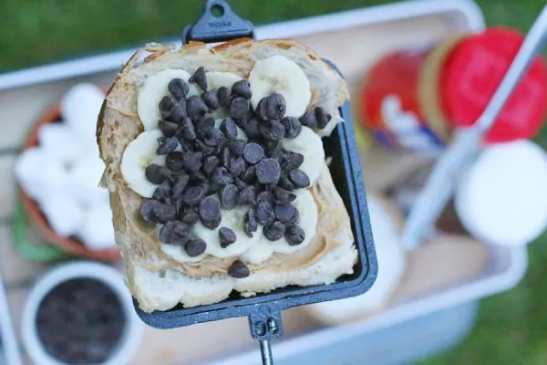 Campfire Mountain Pies by @cydconverse