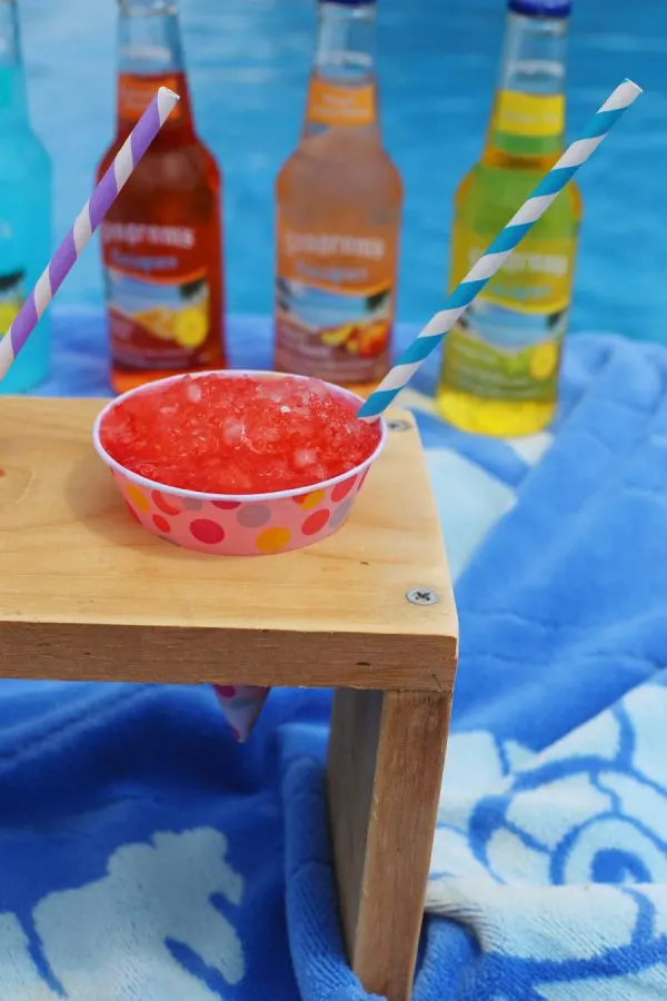 DIY Snow Cone Holder by @cydconverse