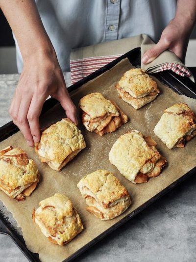 Yummy Fall Desserts + Friday Link Love thumbnail