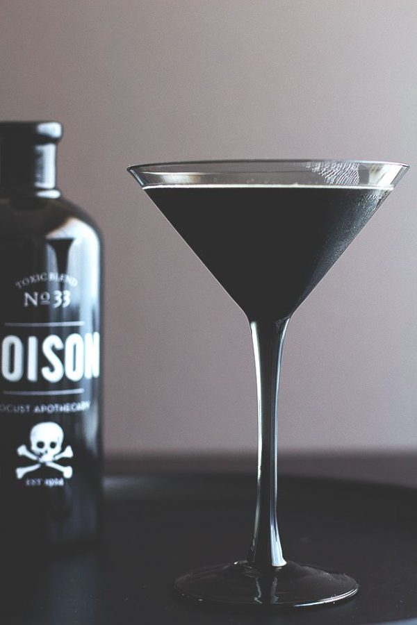 Blackbeard Cocktail | Spooky Halloween Cocktails