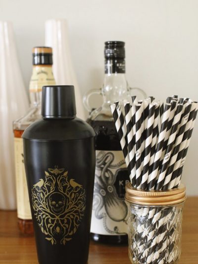 4 Easy Tips for Hosting a Halloween Party thumbnail