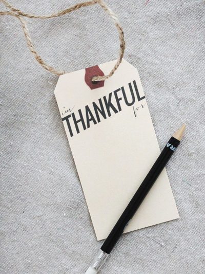 Best Thanksgiving Printables + Friday Link Love thumbnail