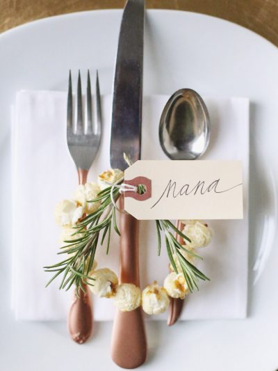 DIY Mini Popcorn Wreath Place Cards thumbnail