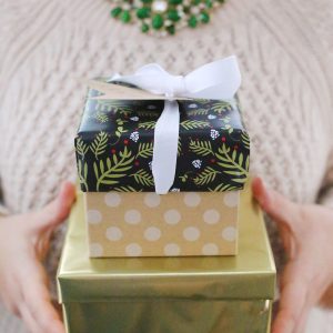 A Festive Last Minute Gift Wrapping Party thumbnail