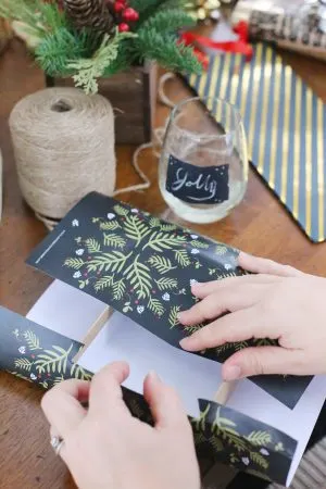 Gift Wrapping Party + Free Printables from @cydconverse