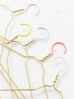 DIY Color Dipped Clothes Hangers