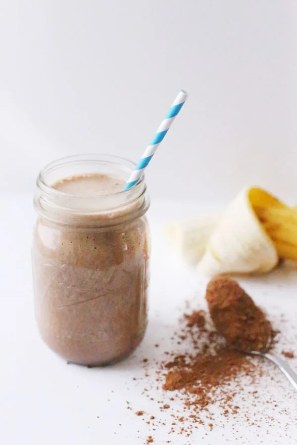 Chocolate Peanut Butter Banana Smoothie by @cydconverse