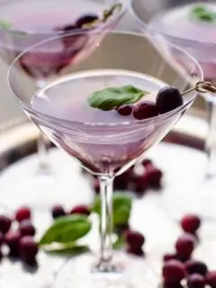 Cranberry Basil Cosmo from @cydconverse