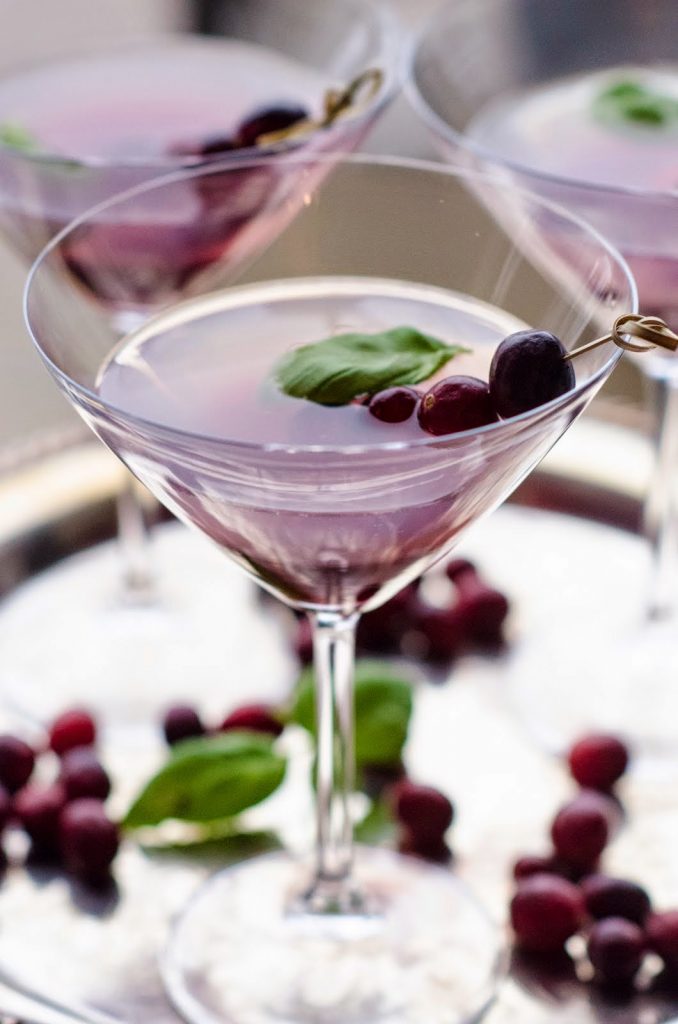 Cranberry Basil Cosmo from @cydconverse